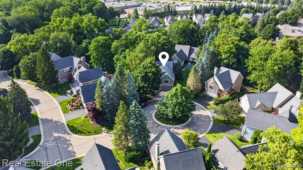 5569 Northcrest Court, Clarkston, MI — Photo 2