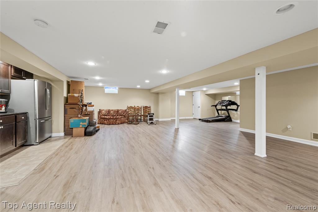 46891 Meadowview Court, Shelby Twp, MI 48317 — Photo 25