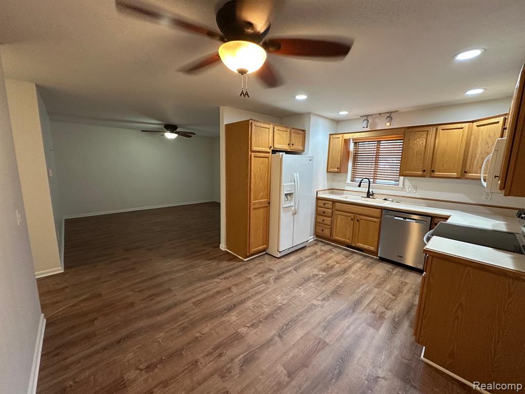 6939 Alma Court, Saginaw, MI 48603 — Photo 16