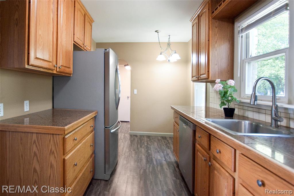 1861 Ladd Road, Wolverine Lake, MI 48390 — Photo 16