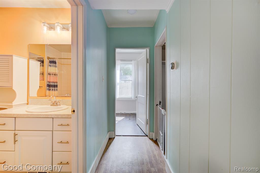 585 Roth Boulevard, Clawson, MI — Photo 18