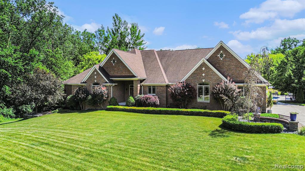 8670 Country Manor Drive, Bruce, MI 48065 — Photo 2