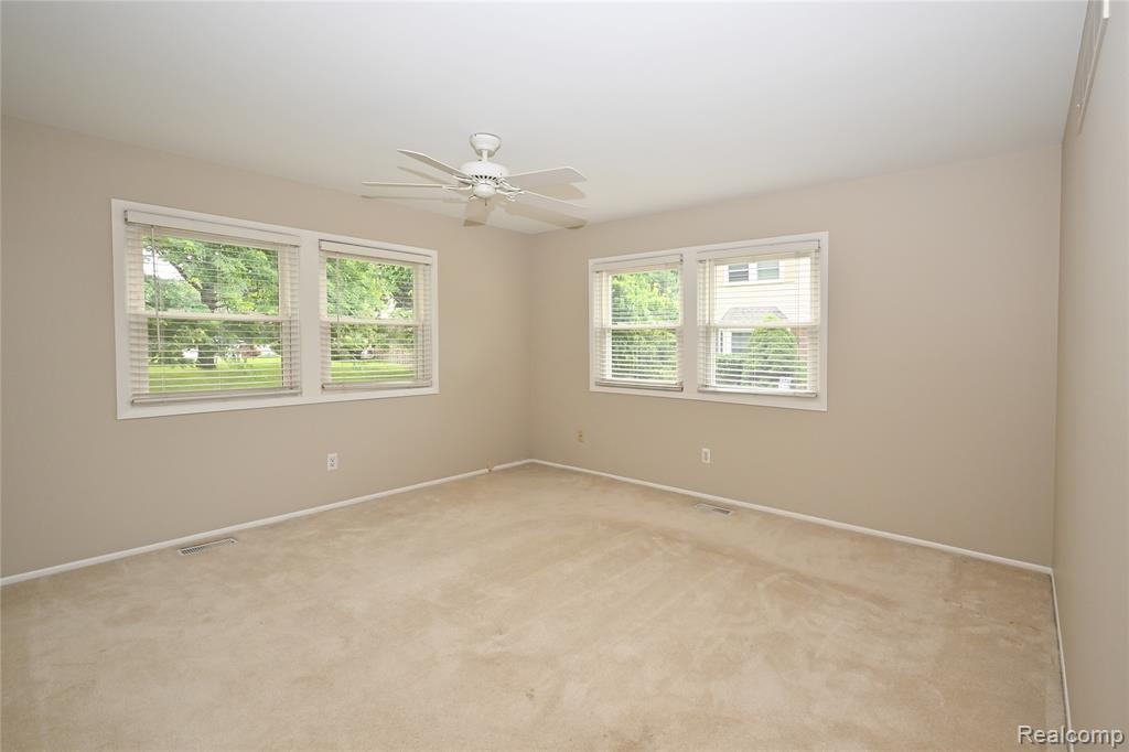 5370 Breeze Hill Place, Troy, MI 48098 — Photo 12