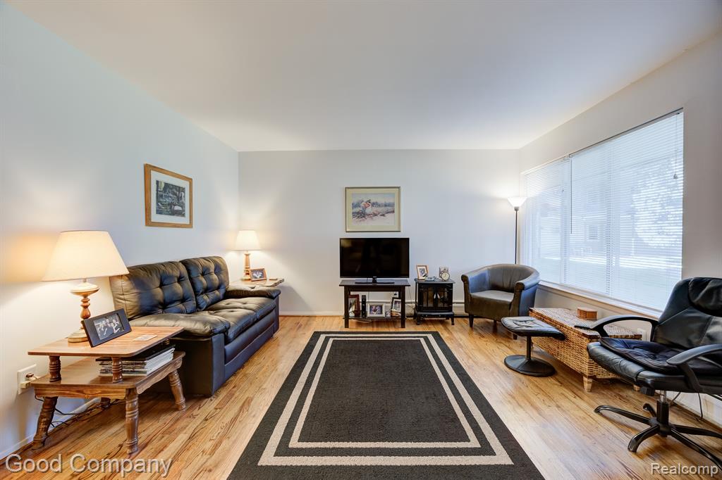 3421 HILLSIDE Drive, 4, Royal Oak, MI 48073 — Photo 3