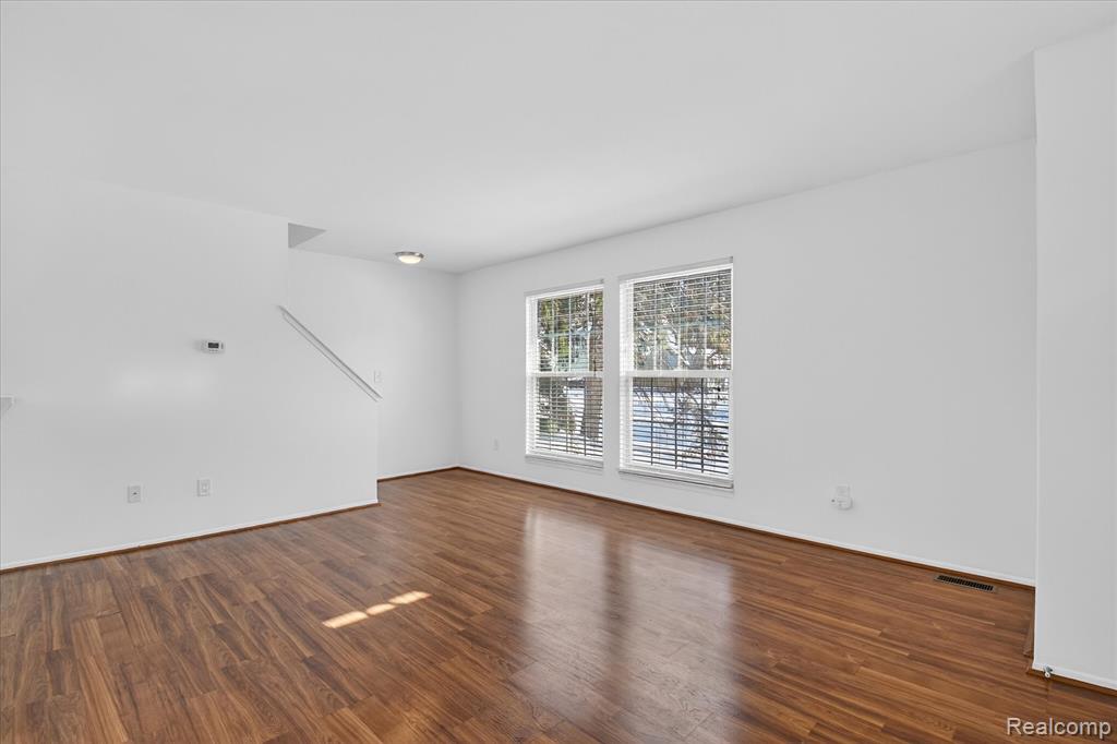 2736 Glenbridge Court, Ann Arbor, MI 48104 — Photo 10