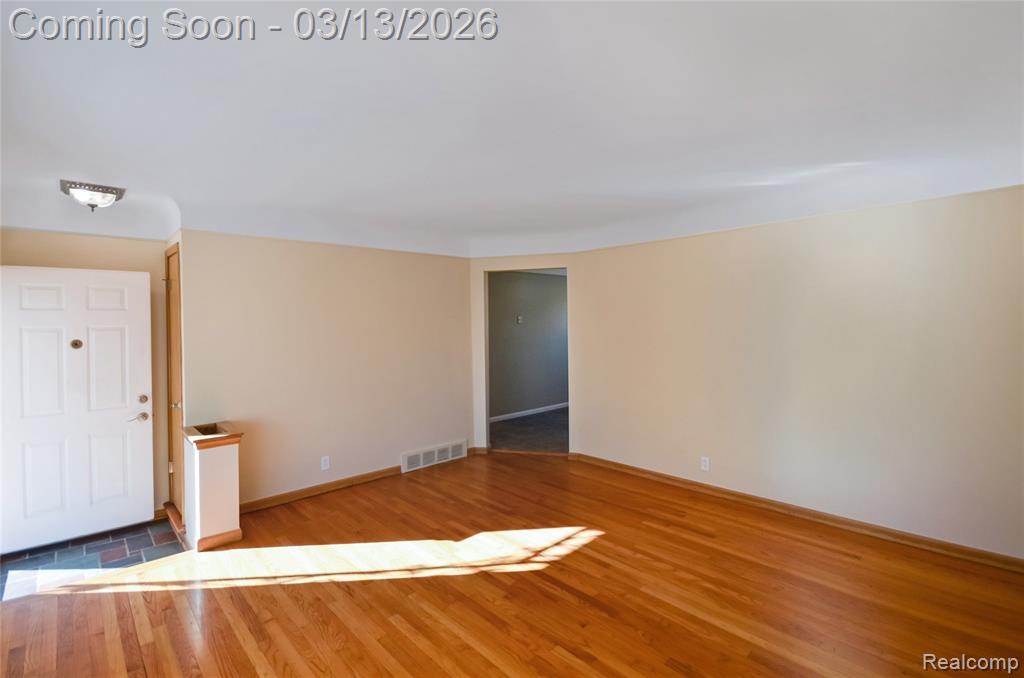 8565 Dale, Center Line, MI 48015 — Photo 11