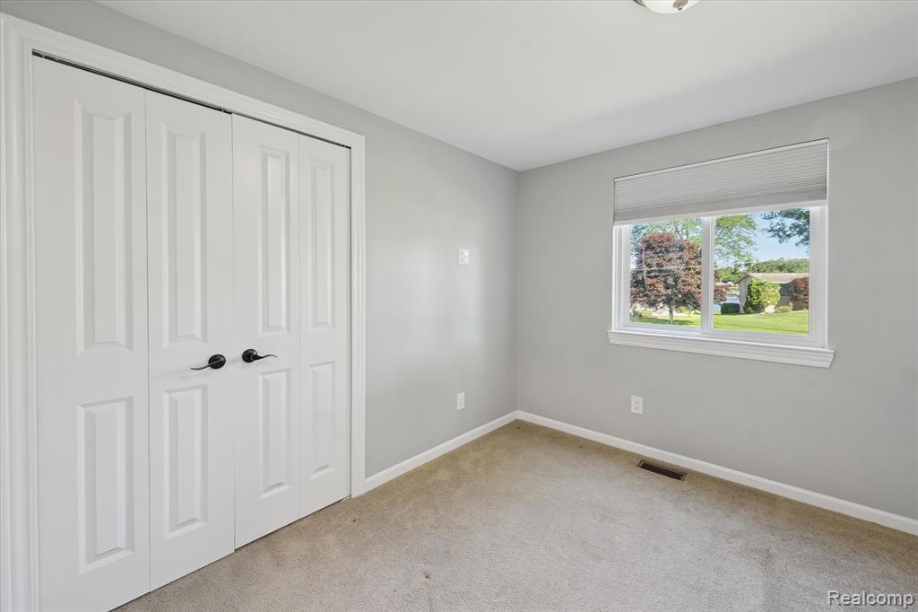 5100 Surfwood Drive, Commerce Twp, MI 48382 — Photo 23