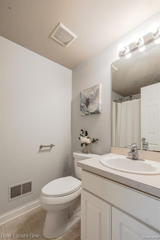 5690 White Lake Road, Clarkston, MI — Photo 63