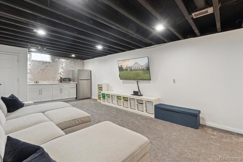 8072 LARK Lane, Grand Blanc, MI 48439 — Photo 28