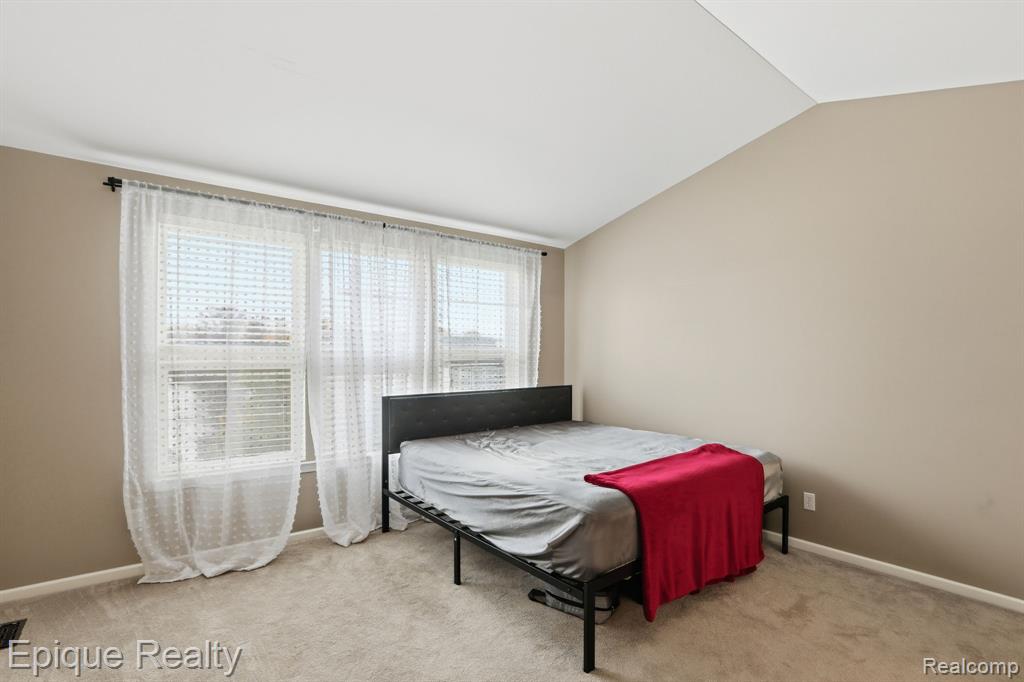 755 Lacosta Court, Pontiac, MI 48340 — Photo 14