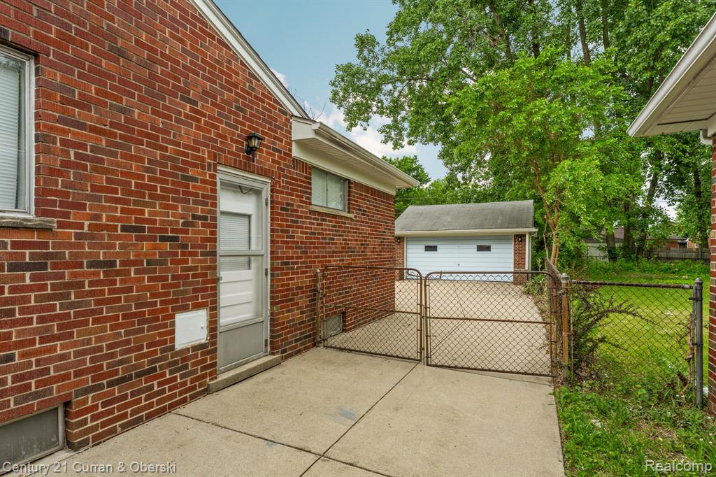 9077 Riverview Avenue, Redford, MI 48239 — Photo 35