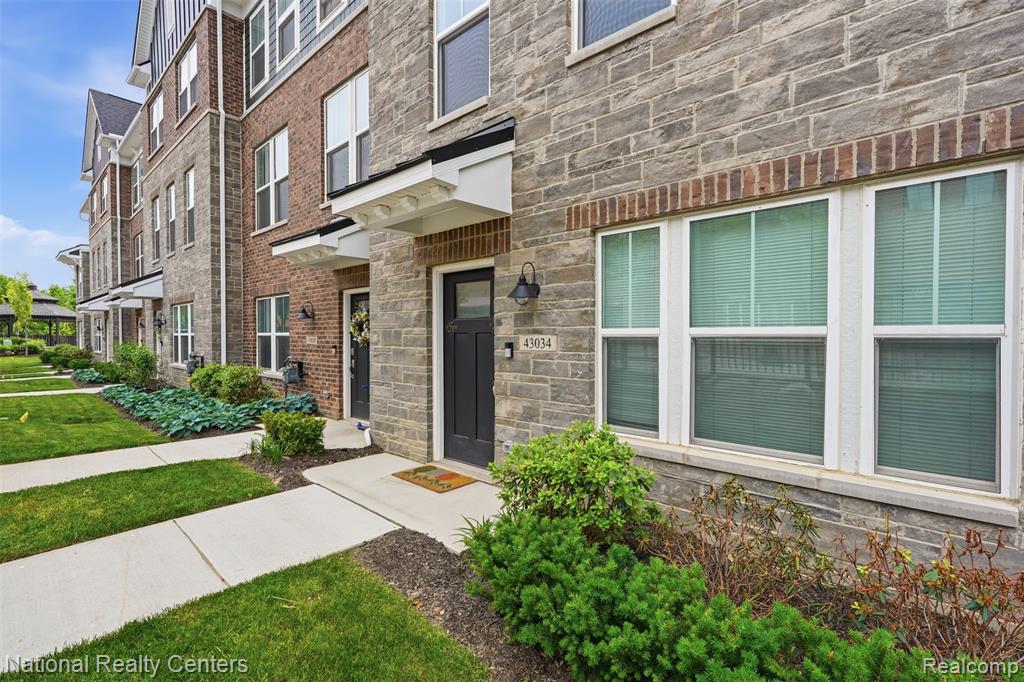 43034 Atwood Avenue, Novi, MI — Photo 4