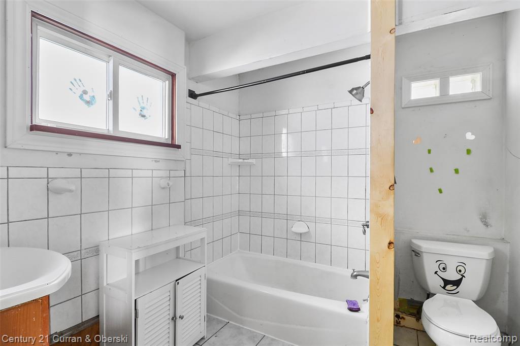 6324 Montrose Street, Detroit, MI 48228 — Photo 15