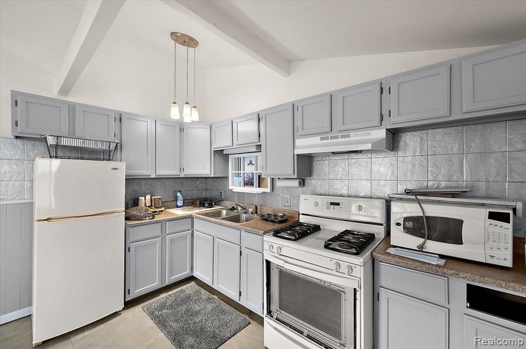 9287 N River Road, 1, Clay, MI 48001 — Photo 7