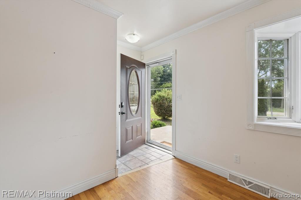 3302 Rolston Road, Linden, MI 48430 — Photo 5
