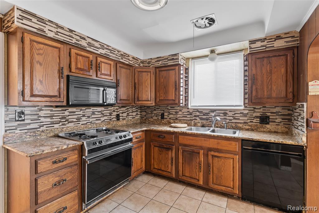6262 W Outer Drive, Detroit, MI 48235 — Photo 26