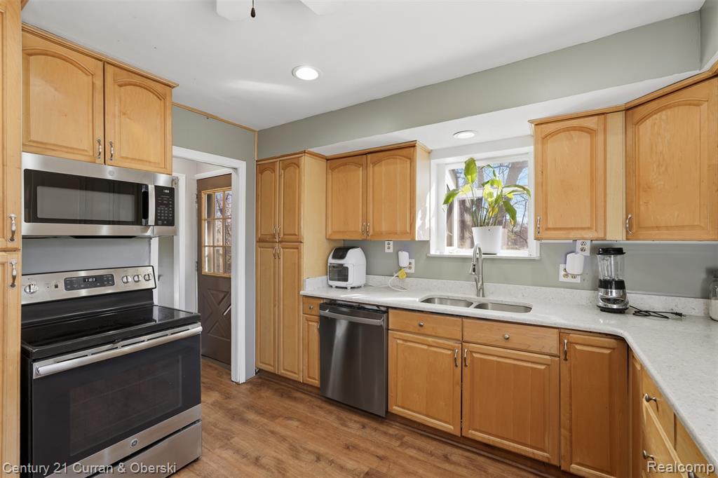 543 McMunn Street, South Lyon, MI 48178 — Photo 8
