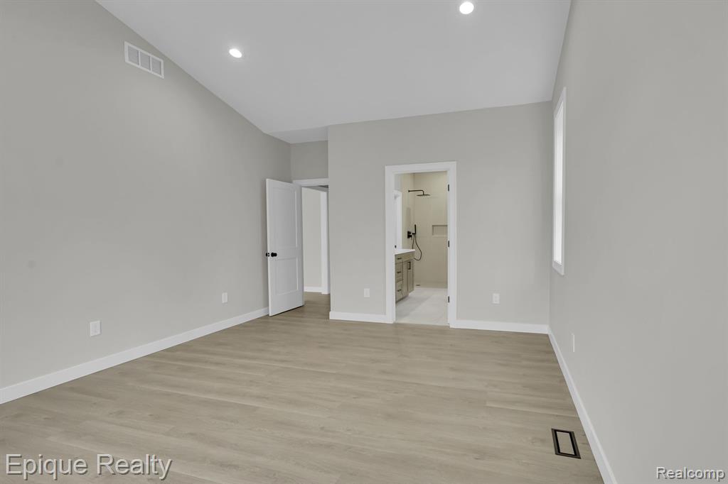 2432 Holland Street, Lake Orion, MI — Photo 13