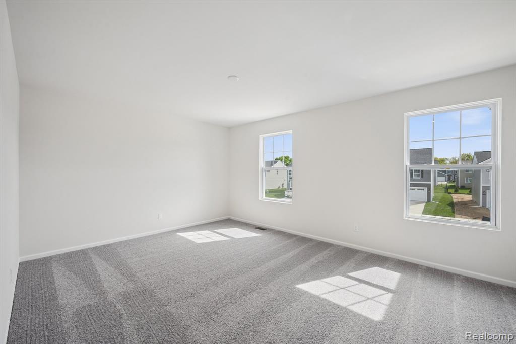 391 Edge Brook Drive W, Holly, MI 48442 — Photo 13
