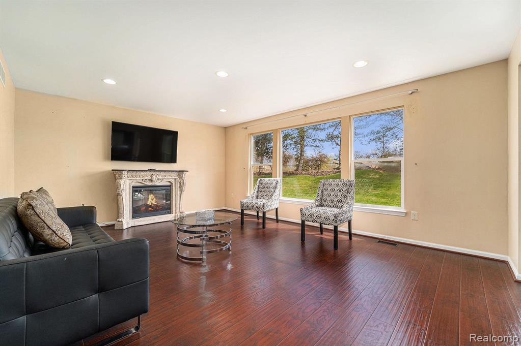 7549 ACORN HILL Court, West Bloomfield, MI 48323 — Photo 16