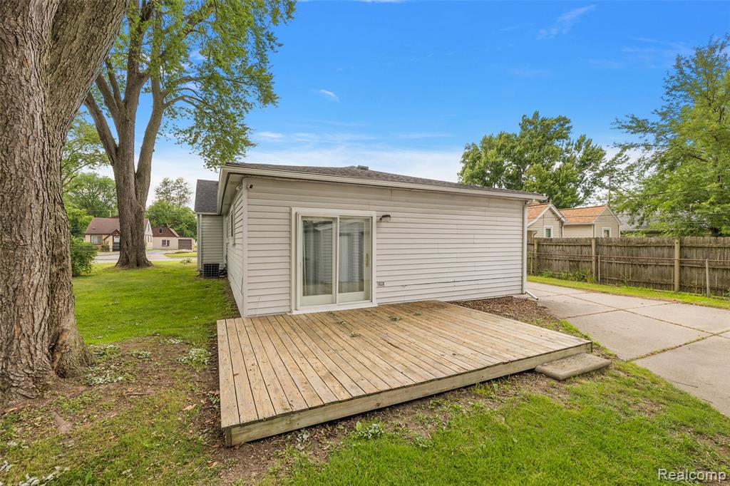5869 Marvin Street, Taylor, MI 48180 — Photo 8