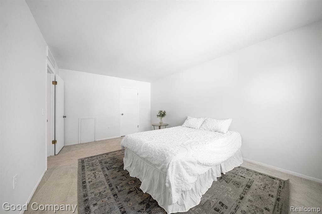 2068 Hidden Meadows Drive, unit D, Walled Lake, MI 48390 — Photo 9