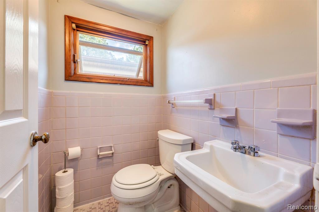 8571 Linda Street, Warren, MI 48093 — Photo 24