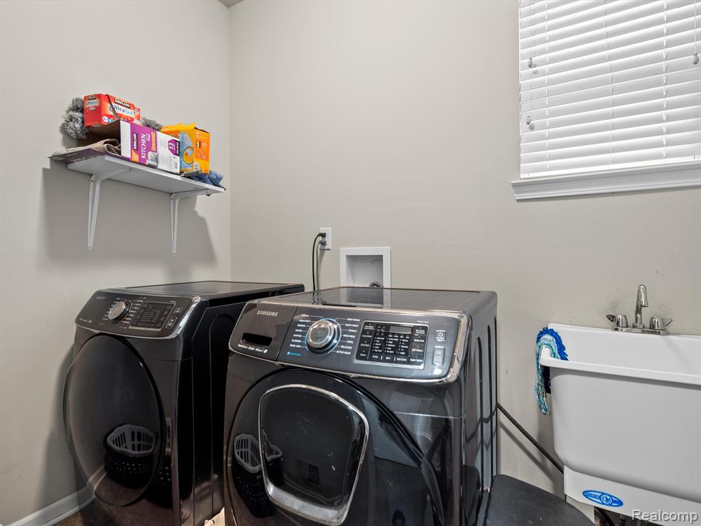 13521 S CUMBERLAND Drive, Van Buren, MI 48111 — Photo 18