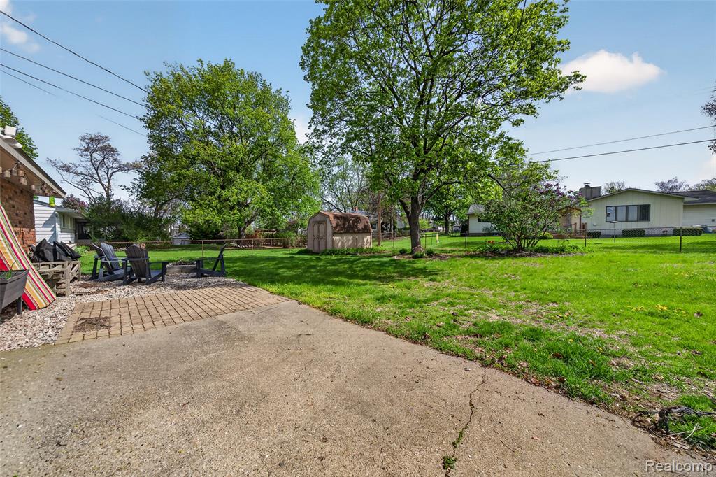 2260 Shankin Drive, Walled Lake, MI 48390 — Photo 20
