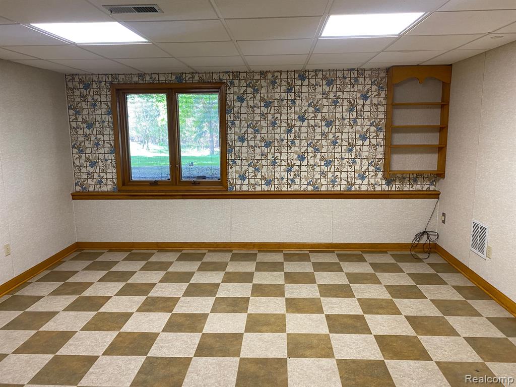675 Applegate Lane, 4, Grand Blanc, MI 48439 — Photo 24
