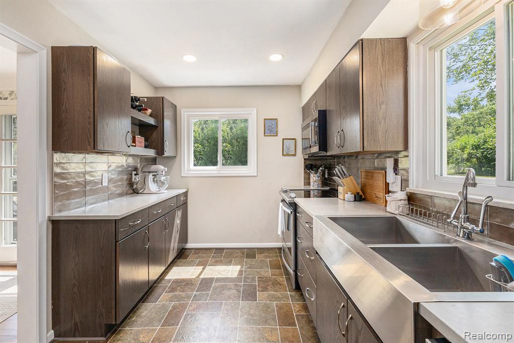 4419 Beverly Court, Royal Oak, MI 48073 — Photo 6
