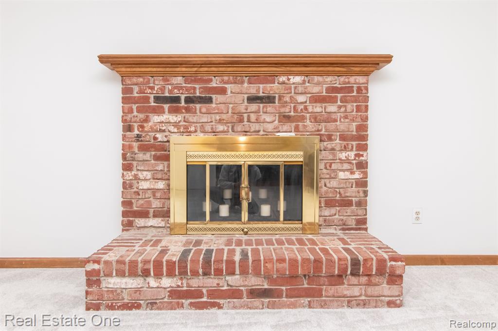 5201 CROWFOOT Drive, Troy, MI 48085 — Photo 25