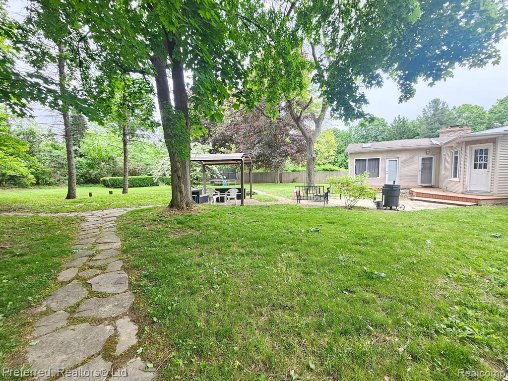 6120 SIERRA Pass, Flint, MI 48532 — Photo 10