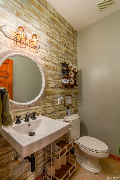 5271 WYNDEMERE Square, Swartz Creek, MI 48473 — Photo 11