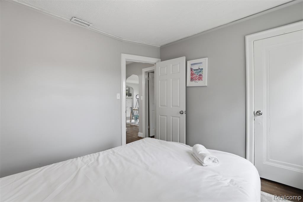 4400 Buckingham Avenue, Detroit, MI 48224 — Photo 14