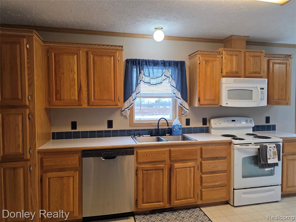 3270 Galbraith Line Road, Brown, MI 48416 — Photo 2
