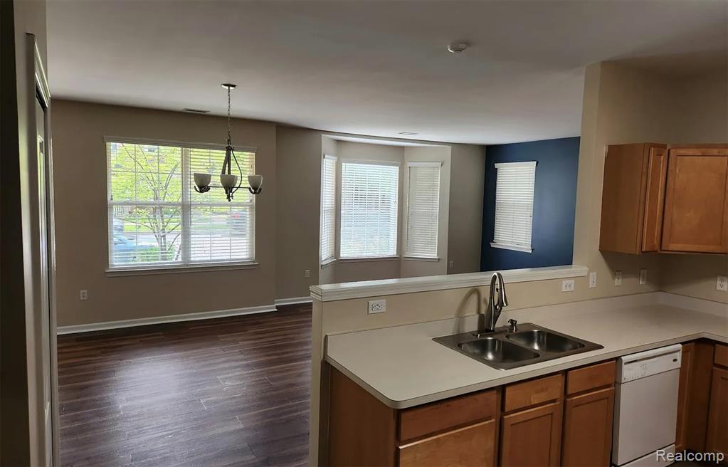 47624 Pembroke Drive, Canton, MI 48188 — Photo 27