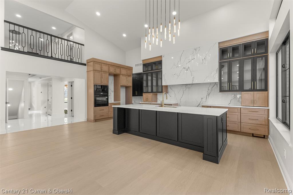 2211 Golfview Drive, Dearborn, MI, 48128
