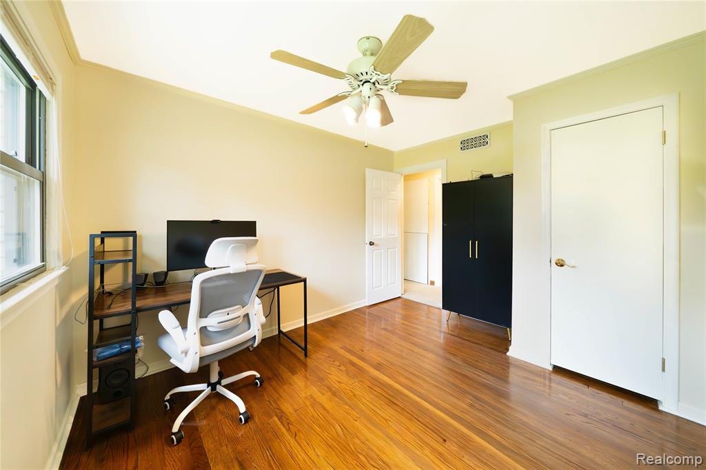 7806 Circle Boulevard, West Bloomfield, MI 48323 — Photo 13