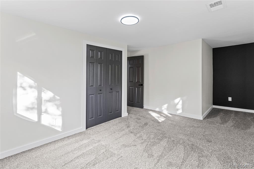 1460 W Silverbell Road, Lake Orion, MI — Photo 56