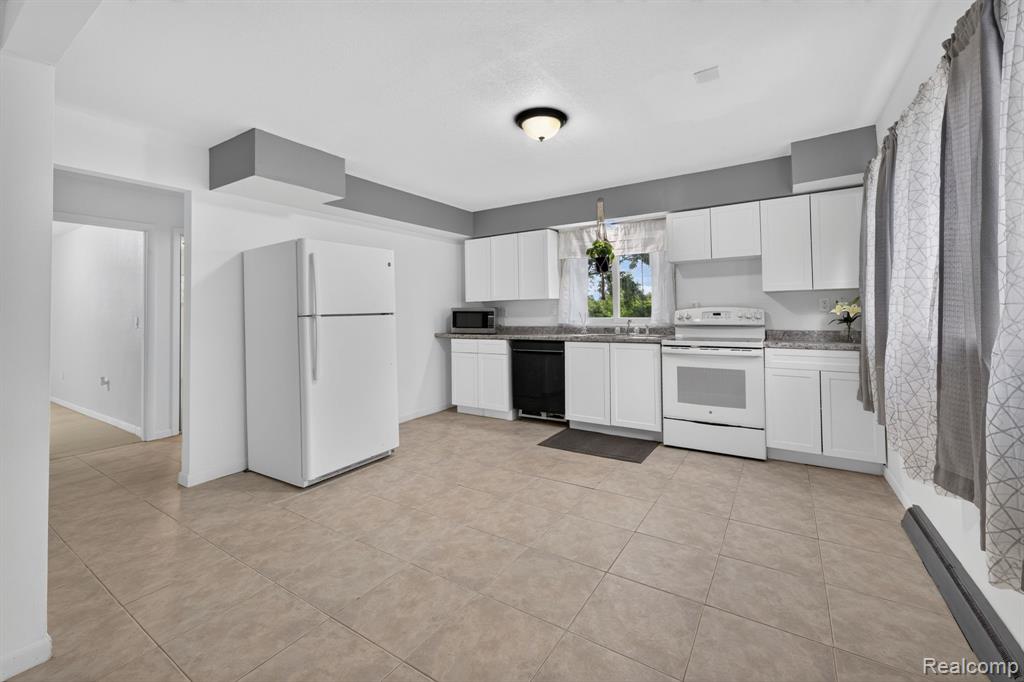 9288 Hilda Lane, Flushing, MI 48433 — Photo 25