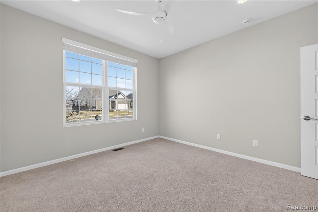 50195 Alden, Canton, MI 48188 — Photo 33