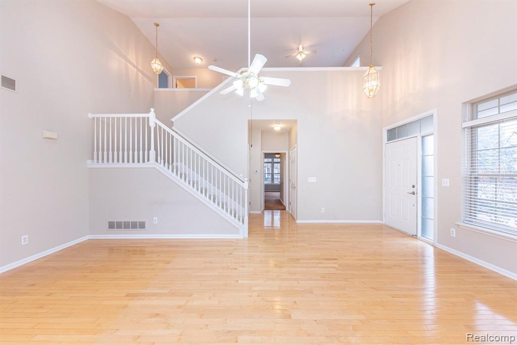 7246 Gateway Drive, West Bloomfield, MI — Photo 22
