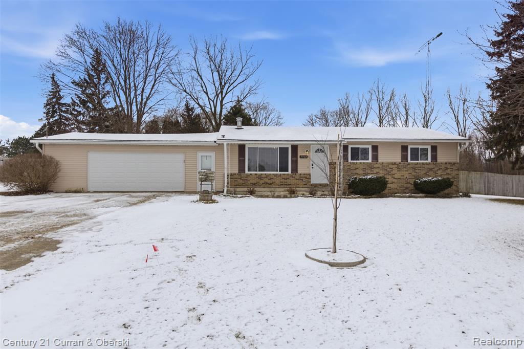 7960 Beard Road, Byron, MI 48418 — front exterior