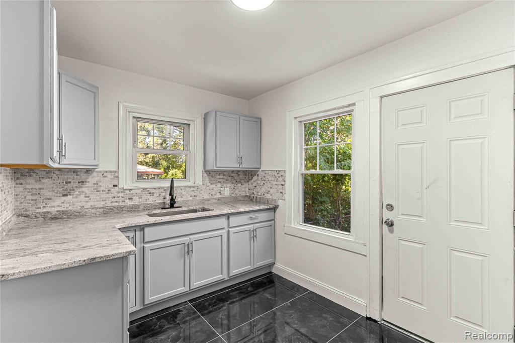 1558 College Avenue, Lincoln Park, MI 48146 — Photo 10