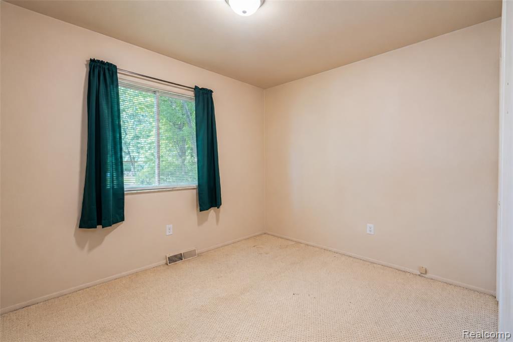 555 Tomahawk Trail, Highland, MI — Photo 25
