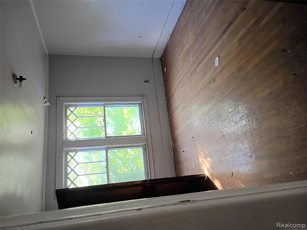 670 Chalmers Street, Detroit, MI 48215 — Photo 13