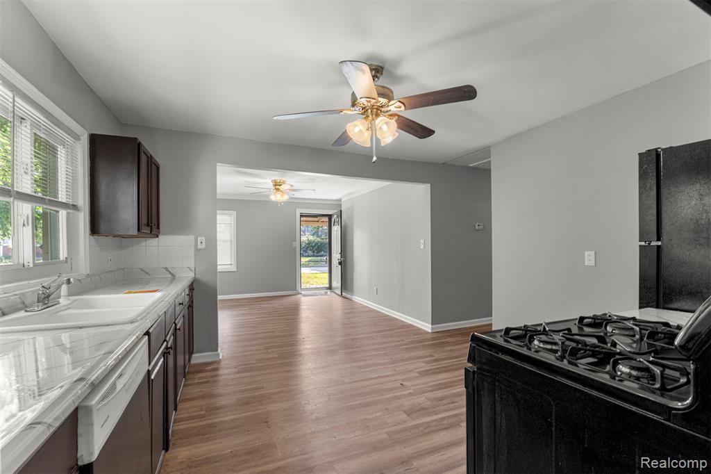 5228 Fletcher Street, Wayne, MI 48184 — Photo 15
