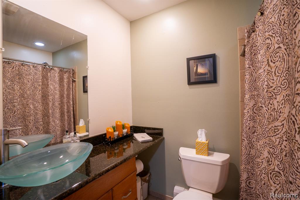8310 Burning Bush Road, Grosse Ile, MI 48138 — Photo 20