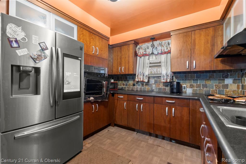 9045 Riverdale St, Redford, MI 48239 — Photo 10
